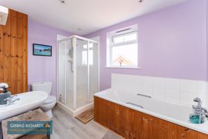 En-Suite- click for photo gallery